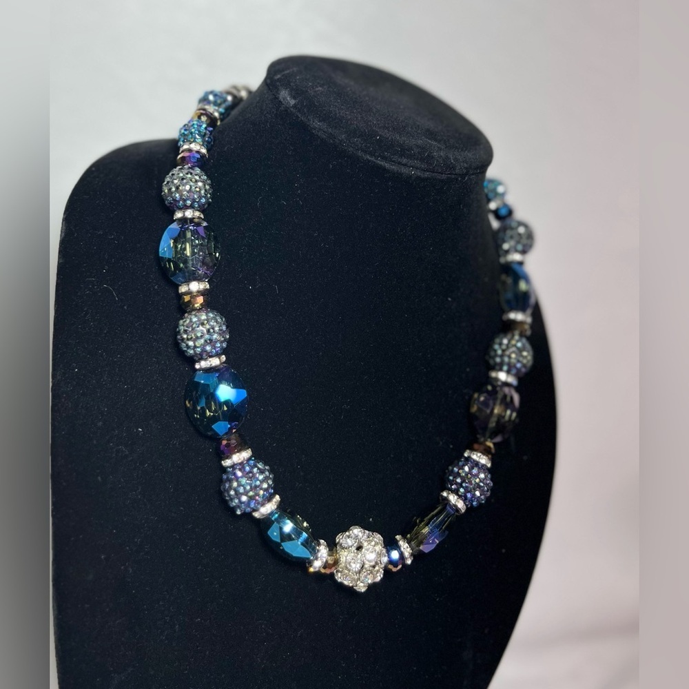 Elegant Blue Iridescent Glass and Crystal Beaded Necklace - Picture 5 of 11